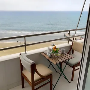 Room, 50m To The Finikoudes , Larnaca Cypr
